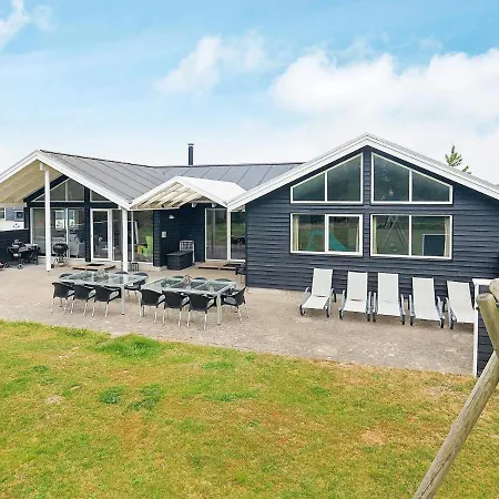 Seven-bedroom In Holiday home Aalbaek