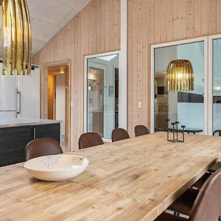Holiday home Seven-bedroom In