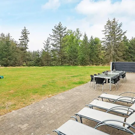 Luxury Retreat In *